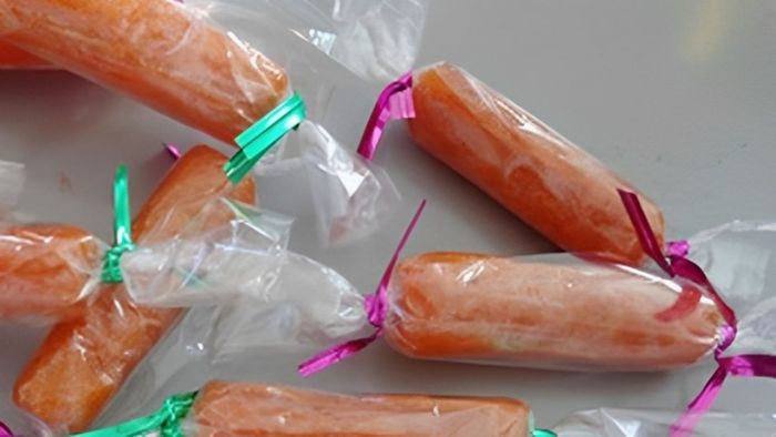 Tiếp theo trong hướng dẫn làm mứt bí đỏ chuối dẻo là bước 5.