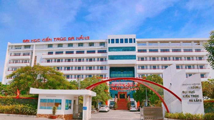 So sánh học phí Đại học Kiến Trúc Đà Nẵng trong 3 năm gần đây
