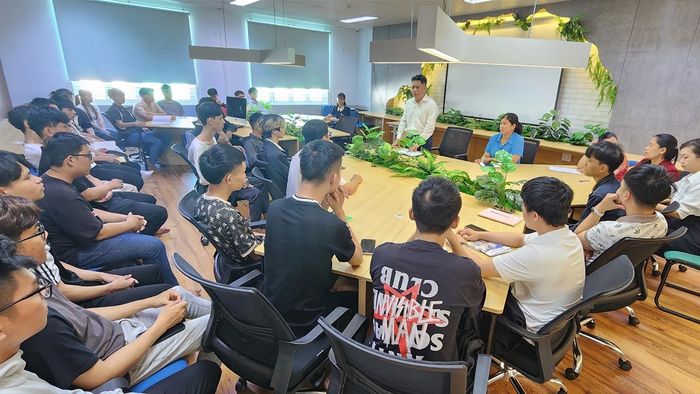 Chính sách học bổng và hỗ trợ tài chính