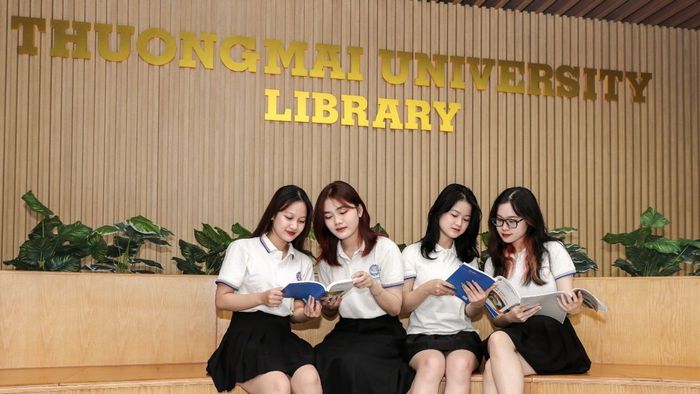 So sánh học phí Đại học Thương mại qua các năm học