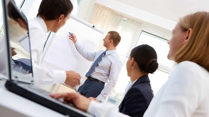 Không có cấu trúc và nội dung rõ ràng