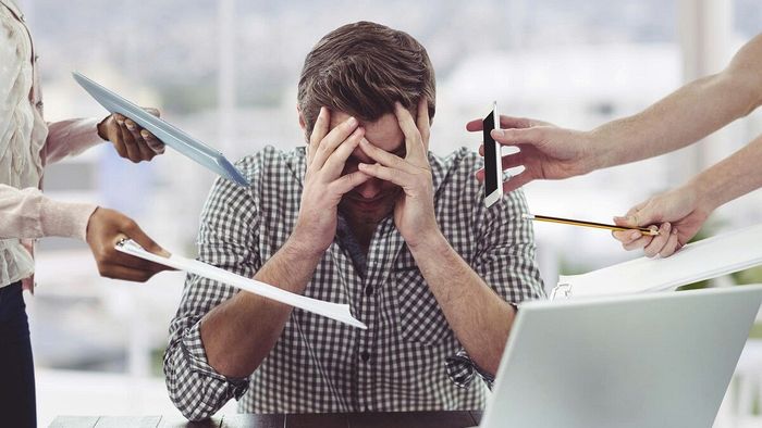 Thiếu động lực khi tụt mood là gì? Điều này có nghĩa là bạn không còn cảm thấy hứng thú với những việc mà trước đó bạn từng đam mê, dẫn đến tình trạng trì trệ và thiếu động lực trong mọi việc.