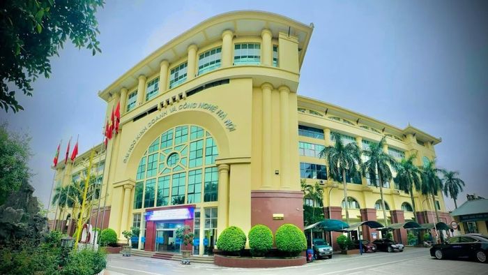 Thông tin chi tiết về Trường Đại học Kinh Doanh và Công Nghệ Hà Nội