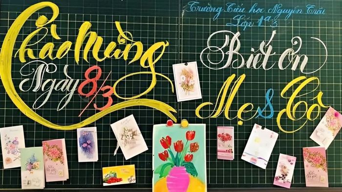 Mẫu trang trí bảng 8/3 ấn tượng bằng phấn màu sắc