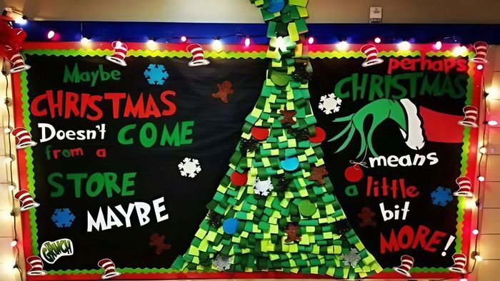 Mẫu trang trí bảng Noel với hình cây thông, tạo không khí Giáng sinh tươi vui