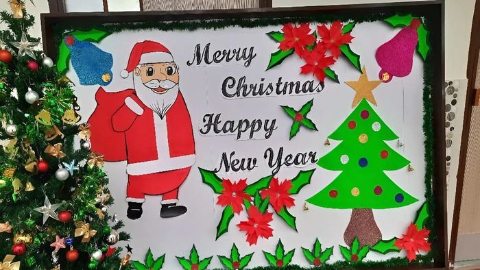 Trang trí bảng Noel nhanh chóng, dễ dàng và đẹp mắt