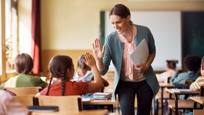 Tổng hợp các câu chuyện ngắn về thầy cô bằng tiếng Anh