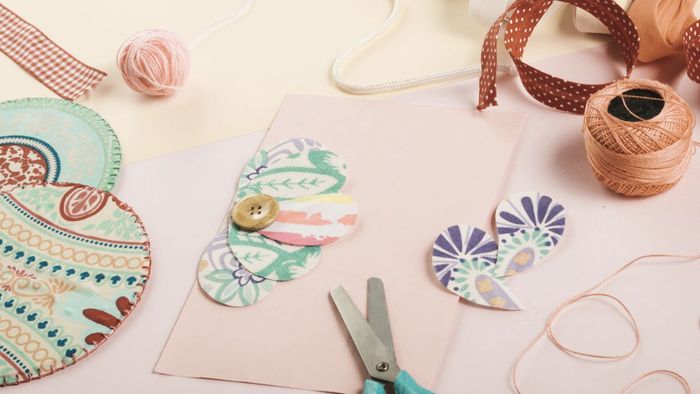 Các dụng cụ không thể thiếu khi làm thiệp 20/10