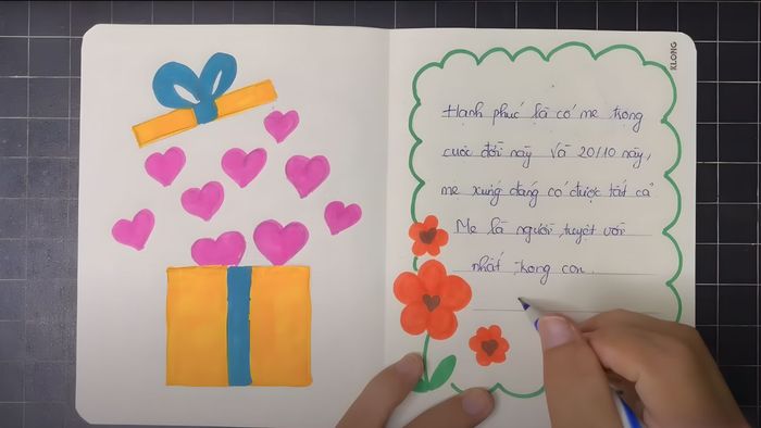 Mẫu thiệp 20/10 với hình ảnh vườn hoa đầy màu sắc rực rỡ