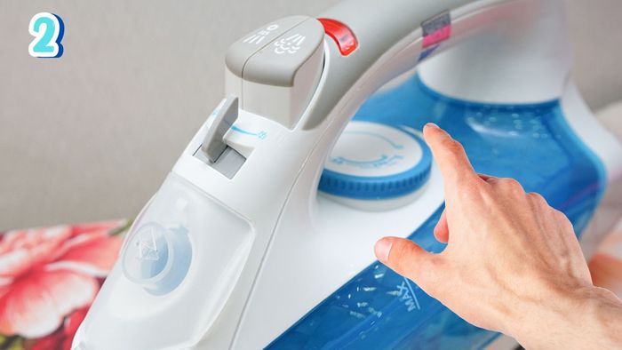 Hướng dẫn sử dụng bàn ủi hơi nước Bluestone ở chế độ ủi khô - Bước 2