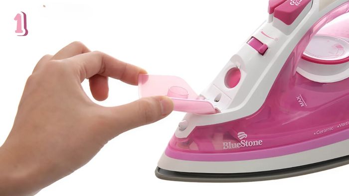 Hướng dẫn sử dụng bàn ủi hơi nước Bluestone ở chế độ ủi hơi nước - Bước 1