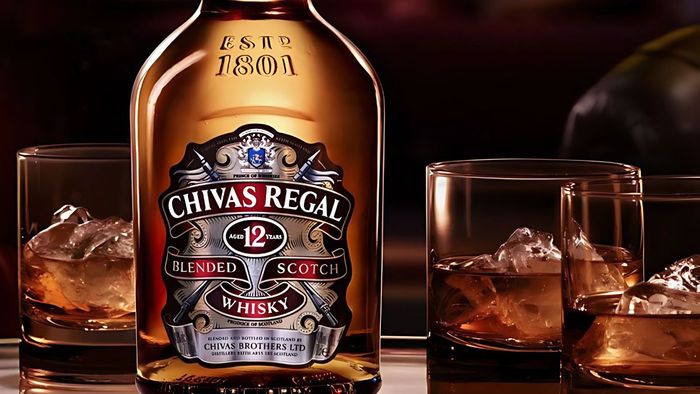 Rượu Chivas làm quà Tết là sự lựa chọn tuyệt vời, mang đến sự sang trọng và hương vị độc đáo cho ngày lễ.