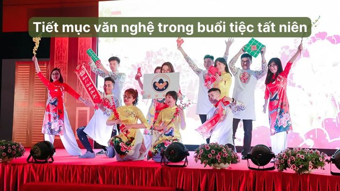 Một kịch bản tiệc cuối năm không thể thiếu những hoạt động giải trí vui nhộn để tạo không khí sôi động, giúp mọi người tận hưởng tối đa.