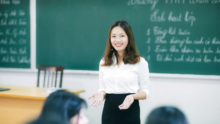 Bài thơ ca ngợi nghề giáo viên cao quý, đầy ý nghĩa.