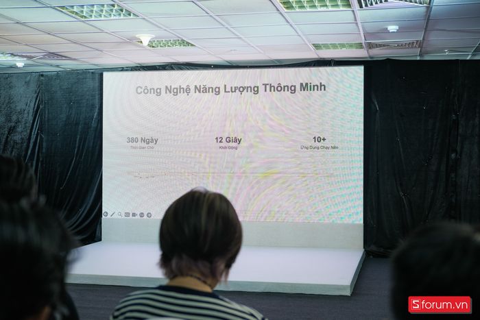 Huawei MatePad Pro 12.2 inch được trang bị khả năng sạc nhanh 100W và thời gian sử dụng pin dài lâu, mang lại sự tiện lợi tối đa cho người dùng.