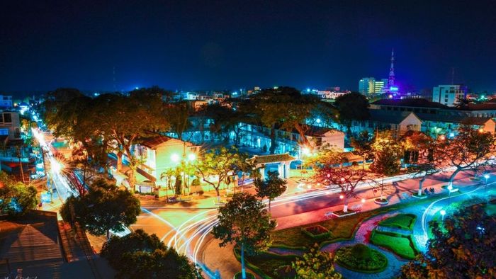 Bến Tre rực rỡ và đẹp mắt về đêm