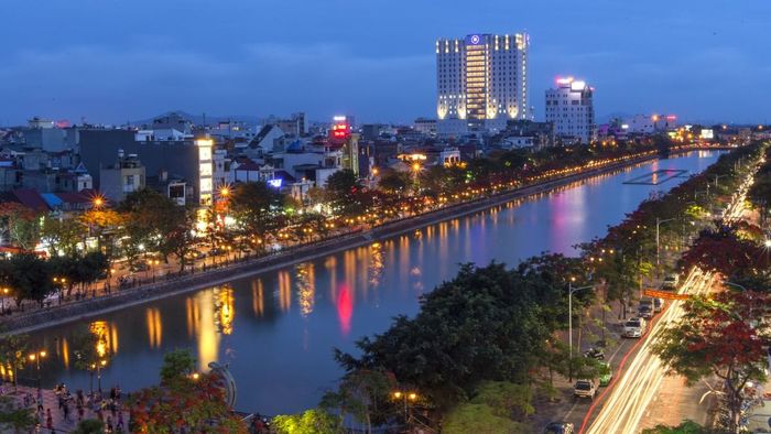 Khung cảnh thành phố Hải Phòng về đêm đầy mê hoặc