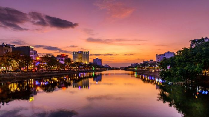 Hải Phòng về đêm – nơi ánh sáng và nhịp sống hòa quyện tuyệt vời
