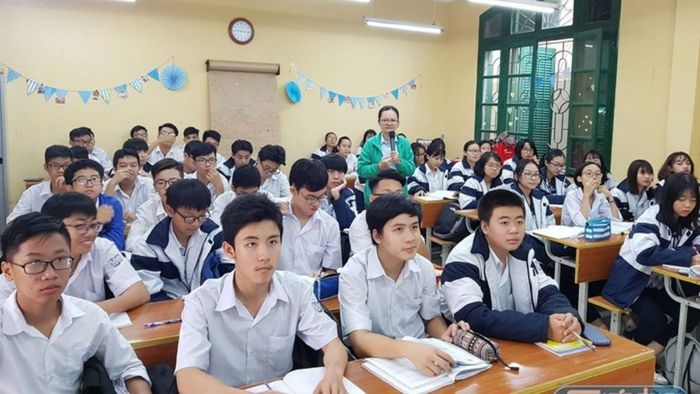Ảnh lớp học cấp 3 ngập tràn niềm vui