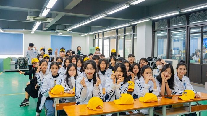 Ảnh lớp học đại học sáng tạo và độc đáo
