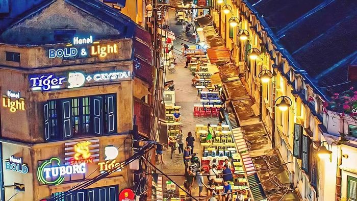 Hình ảnh Phố cổ Hà Nội huyền bí trong bóng đêm