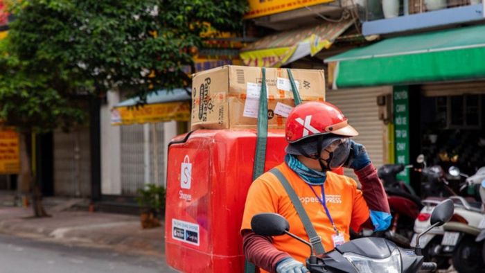 Cách liên hệ với Shopee Express khi đơn hàng bị trễ