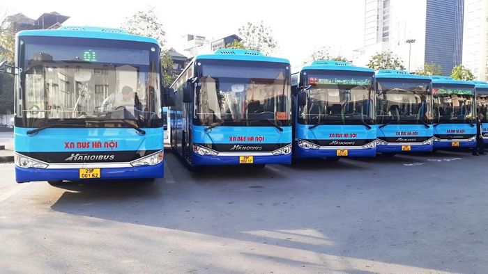 Gợi ý lộ trình du lịch Hà Nội bằng xe bus