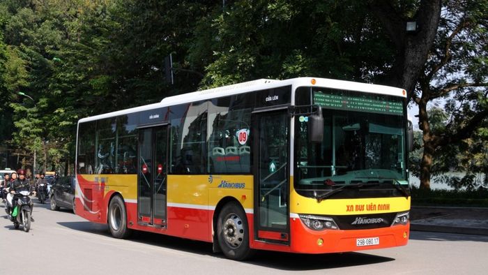Lưu ý khi di chuyển bằng xe bus tại Hà Nội