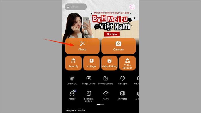 Cách xóa người trong ảnh trên iPhone bằng ứng dụng Meitu bước 1