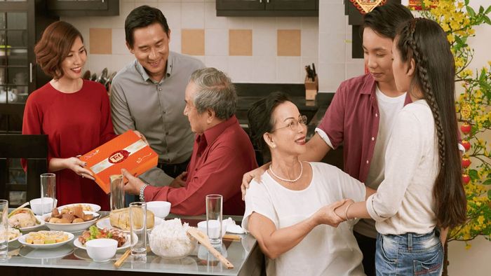 Ca dao, tục ngữ về ngày Tết ấm áp và hạnh phúc