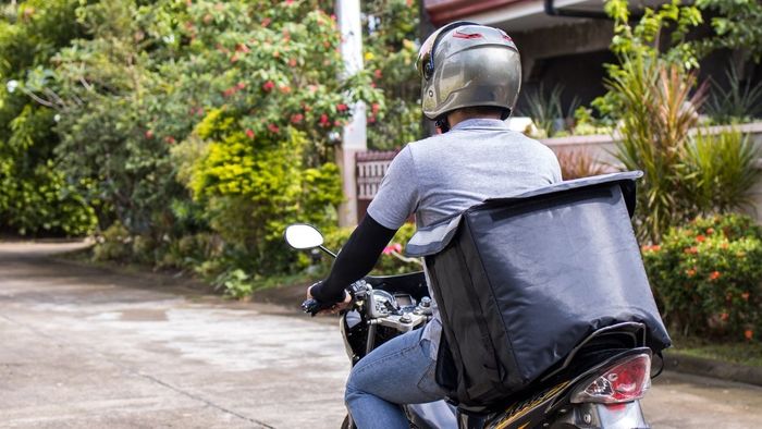 Khoảnh khắc shipper giao hàng đẹp và đáng nhớ nhất