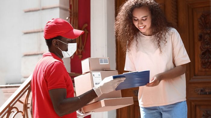 Những bức ảnh shipper đẹp trong quá trình giao hàng