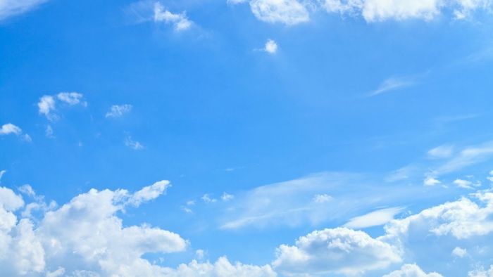 Hình nền bầu trời xanh trong và sáng