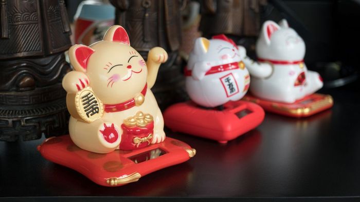 Hình nền mèo thần tài độc đáo mang lại vẻ ngầu và may mắn cho không gian của bạn.