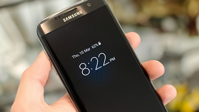 Lý do bạn nên hiển thị đồng hồ trên màn hình khóa Samsung
