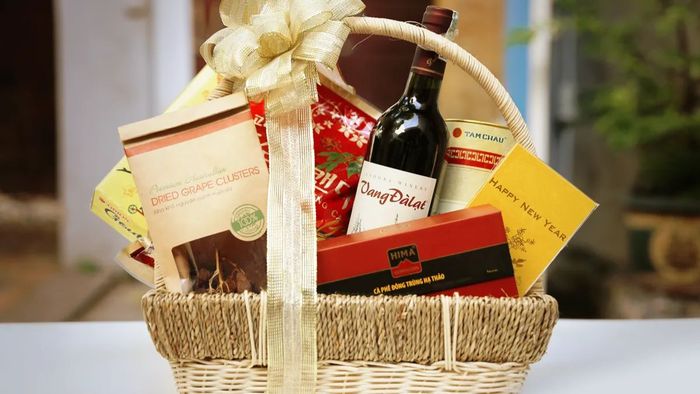 Tại sao giỏ quà Tết 300k lại được lựa chọn rộng rãi?