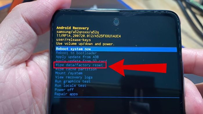 Hướng dẫn khôi phục cài đặt gốc để khắc phục lỗi màn hình đen Samsung - Bước 3