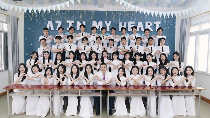 Những ý tưởng trang trí lớp kỷ yếu ấm áp và gần gũi