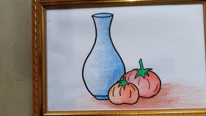Tranh vẽ tĩnh vật bình hoa đơn giản nhưng đẹp, thể hiện bằng chì