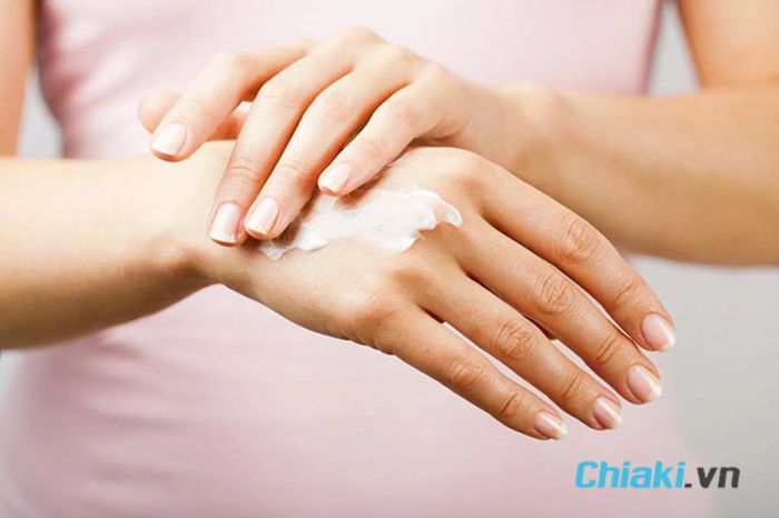 Lưu ý khi sử dụng kem dưỡng da tay Hàn Quốc