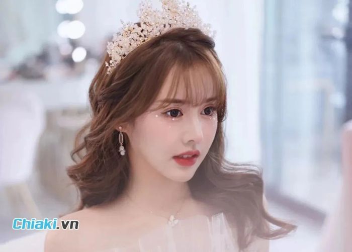 Kiểu tóc cho cô dâu với sóng nước