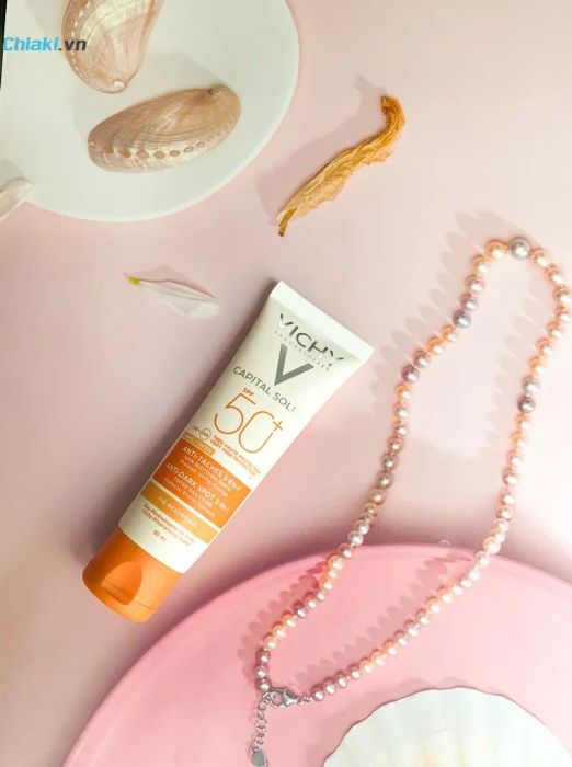Kem chống nắng che khuyết điểm Vichy chống nắng và làm mờ vết thâm