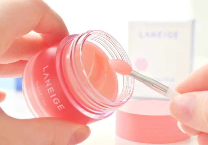 Dưỡng môi trị thâm Laneige hồng
