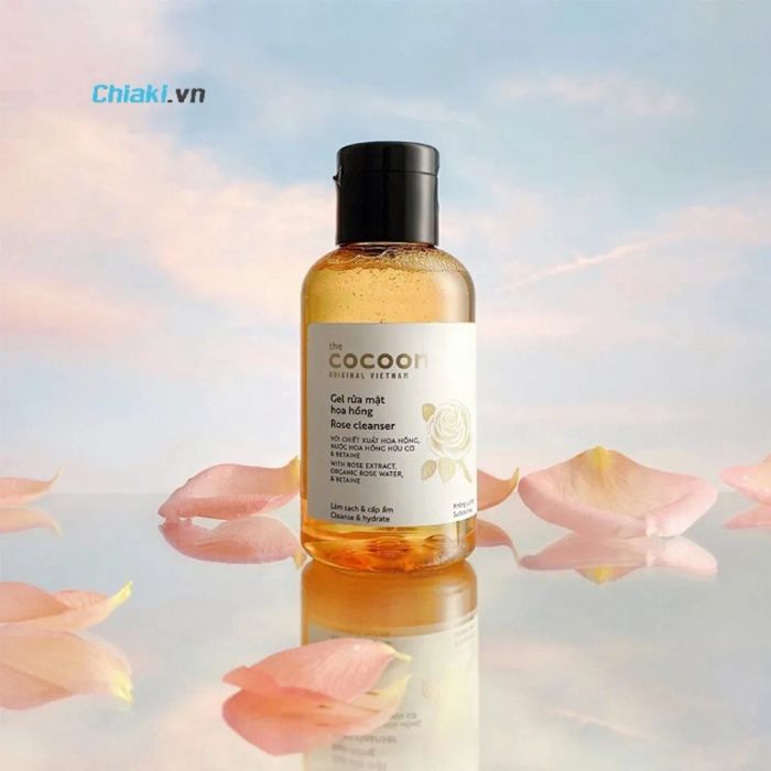 Gel rửa mặt chiết xuất hoa hồng Cocoon Rose Cleanser