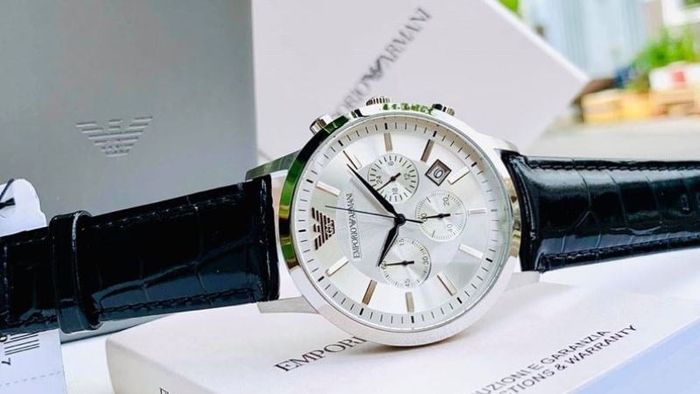 Thương hiệu đồng hồ Emporio Armani xuất xứ từ đâu?