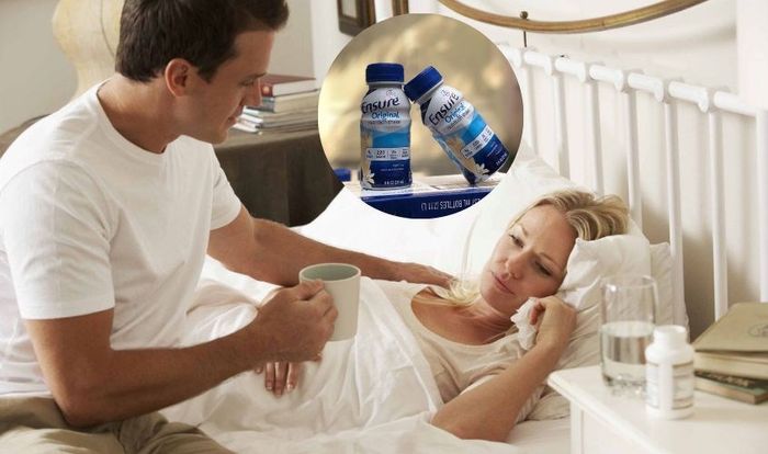 Thùng 24 chai sữa bột pha sẵn Ensure Gold Vigor hương vani 237 ml phù hợp cho người ốm