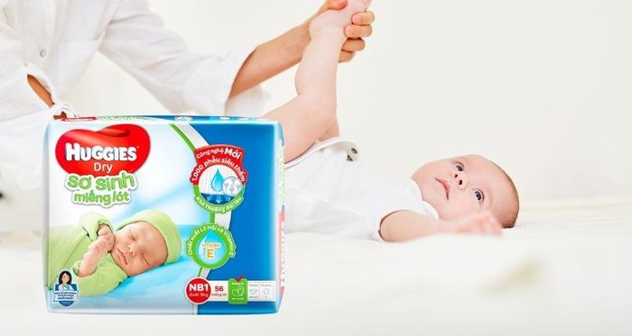 Tã lót Huggies Dry size NB1 100 miếng (Dưới 5 kg)