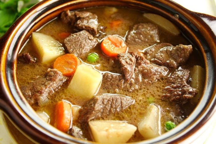 Món thịt bò hầm khoai tây cho bà bầu