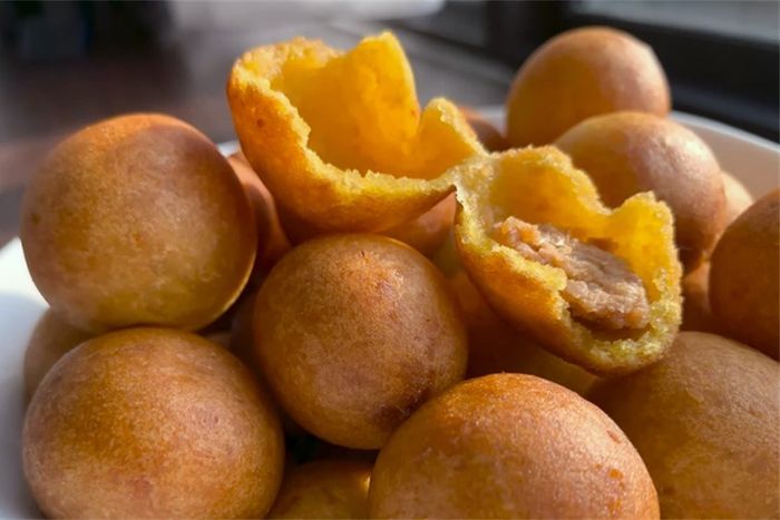 Mẹ có thể làm bánh khoai lang đậu phộng để phong phú thêm các lựa chọn ăn dặm từ đậu phộng