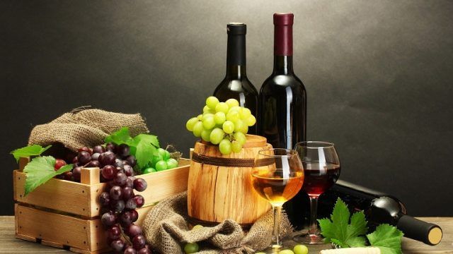 Thưởng thức đặc sản rượu vang Đà Lạt